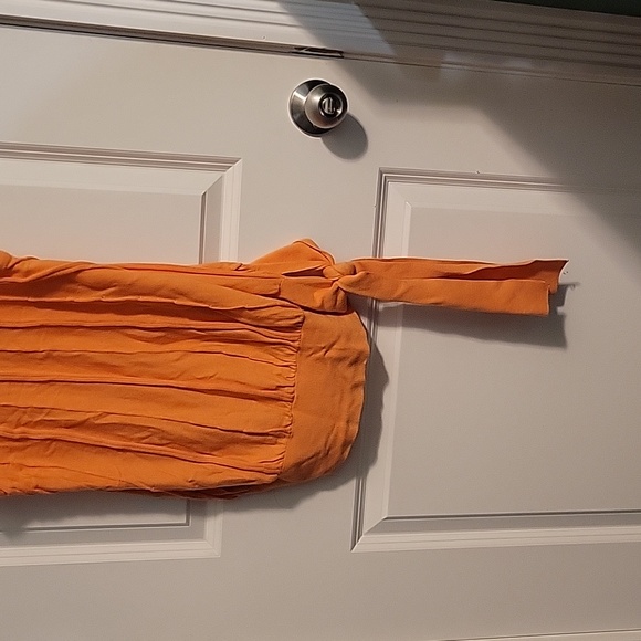 Cache orange cover up - Picture 2 of 7